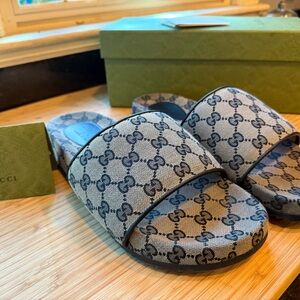 Gucci Beige and Black Monogram Slides